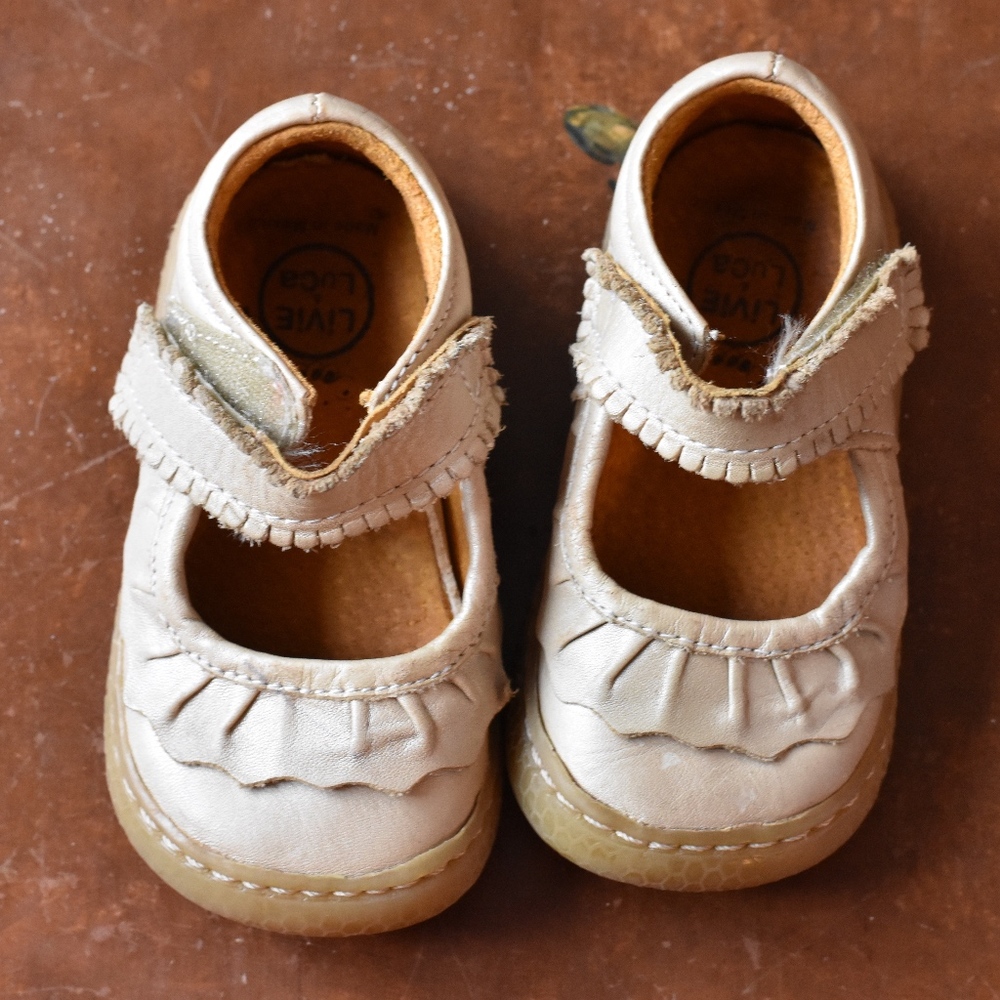 Livie and Luca Gold Ruche